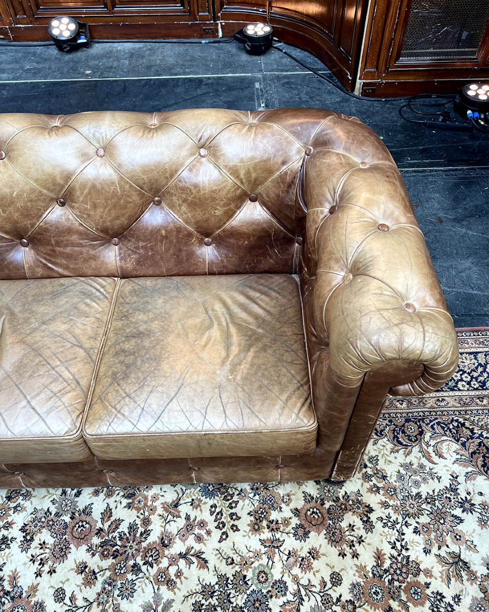 Canapé Chesterfield 2 places en cuir capitonné-photo-2