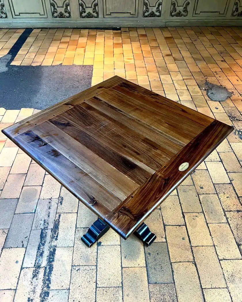 Table piètement en bois peint en noir-photo-4