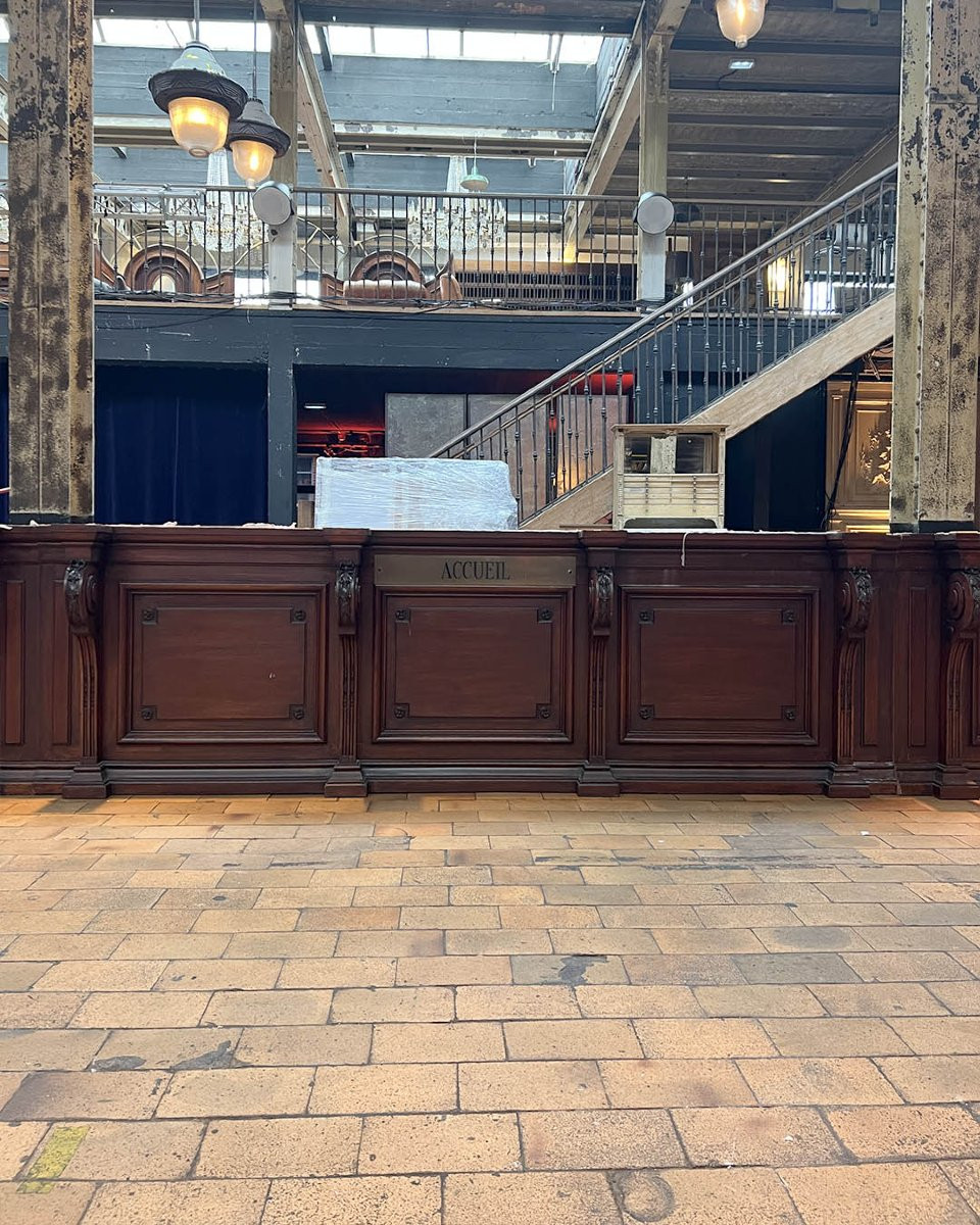 Bank Counter Facade, 15 Linear Meters-photo-2