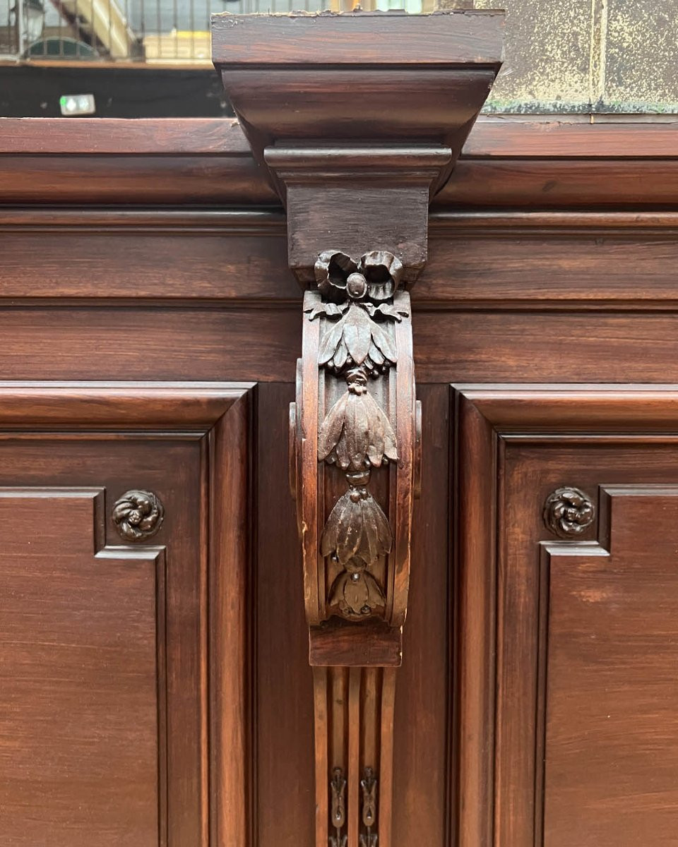 Bank Counter Facade, 15 Linear Meters-photo-6