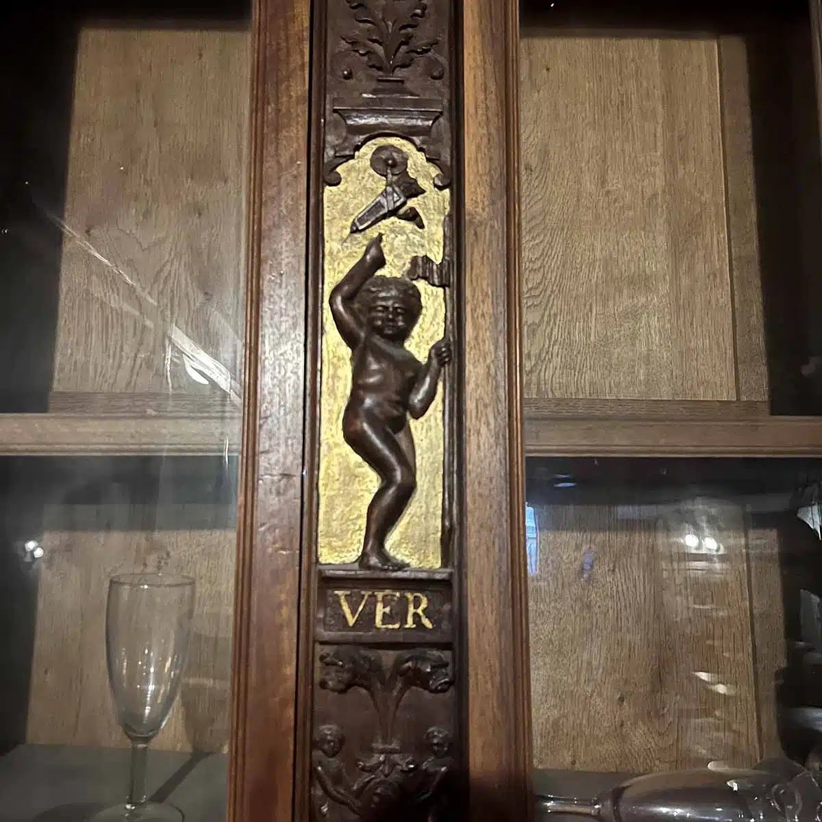 Boiserie bibliothèque normande d’esprit Louis XIII en noyer et dorure-photo-6