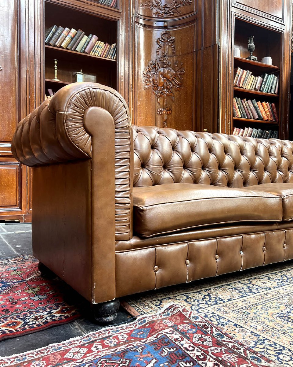 Chesterfield Sofa In Tufted Leather-photo-4