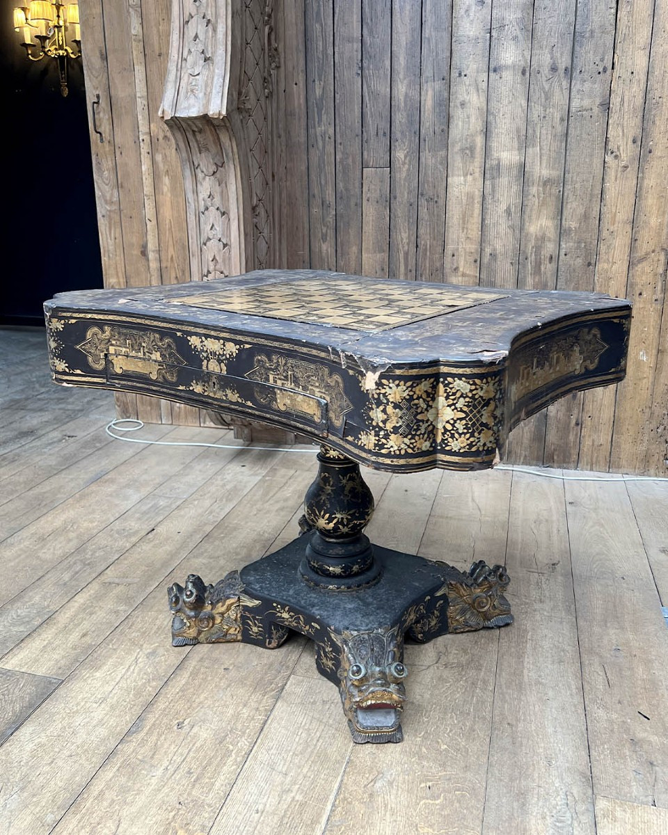 Table de jeu ancienne de style anglo-chinois