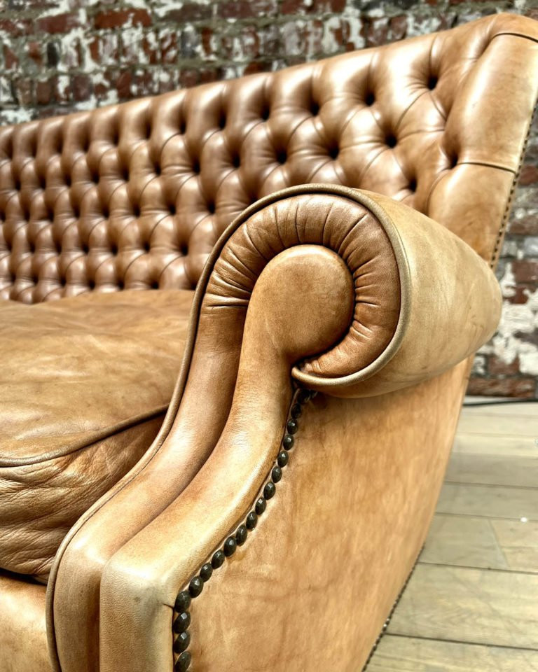 Chesterfield Sofa-photo-2