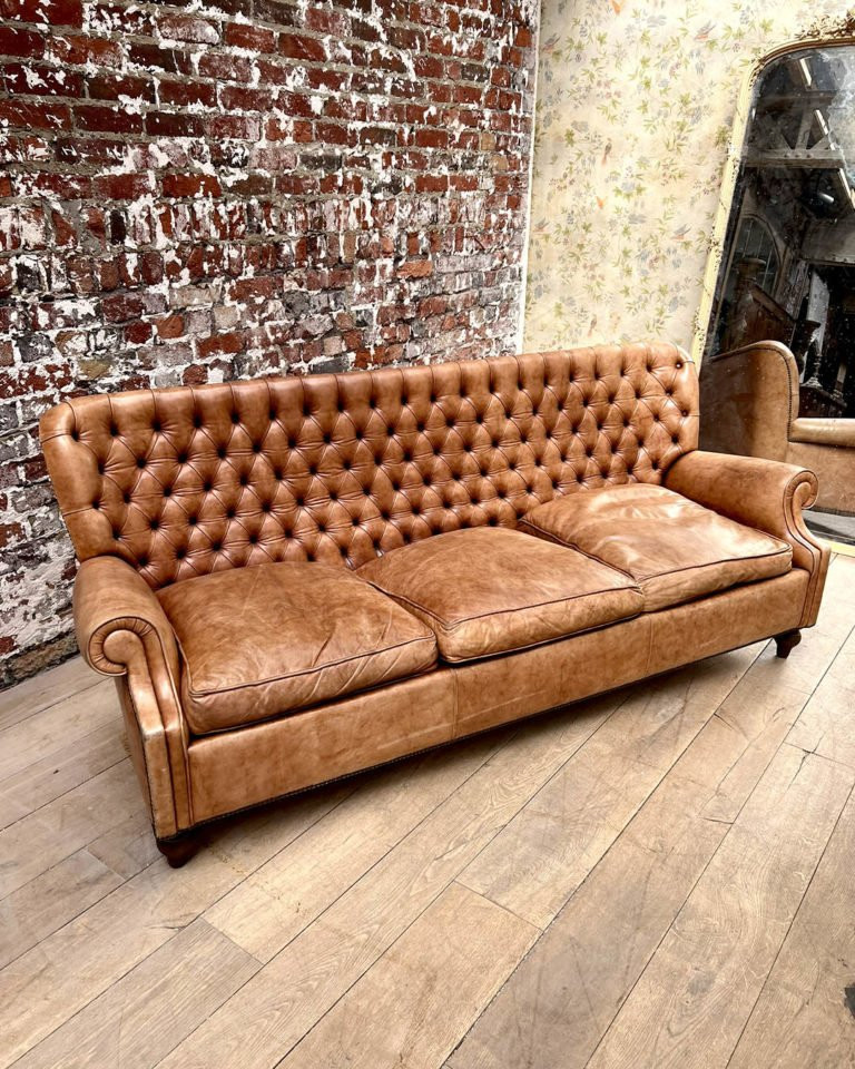 Chesterfield Sofa-photo-4