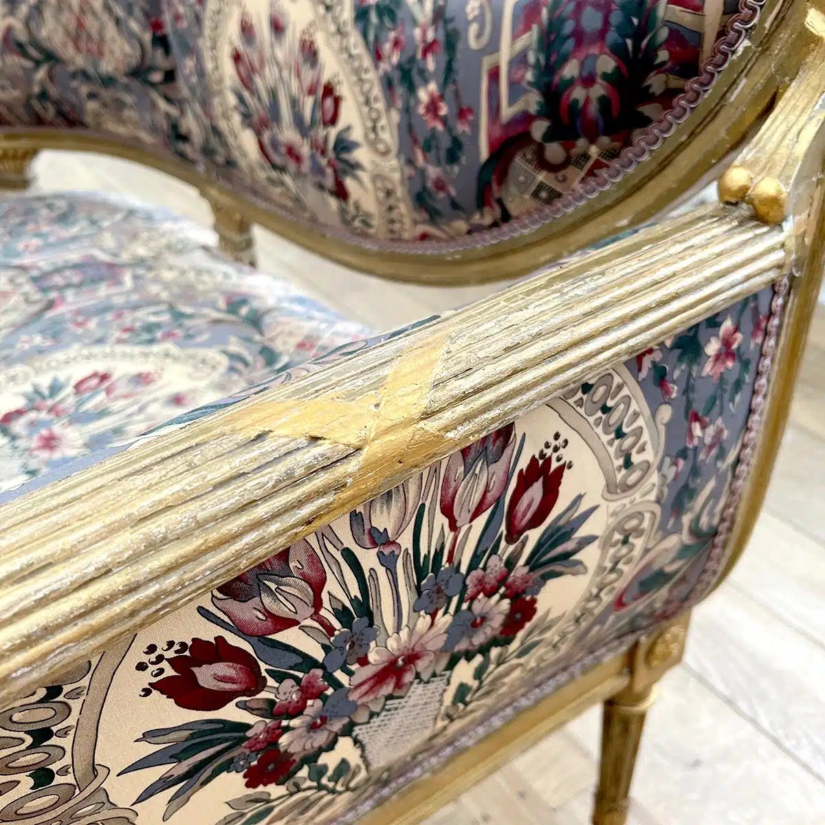 Banquette d’angle Napoléon III en bois dorée-photo-3