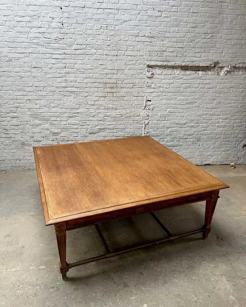 Large Table Bank Of France-photo-2