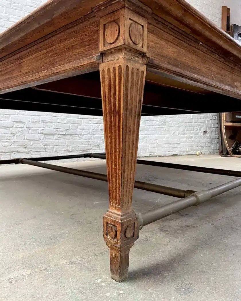 Large Table Bank Of France-photo-2