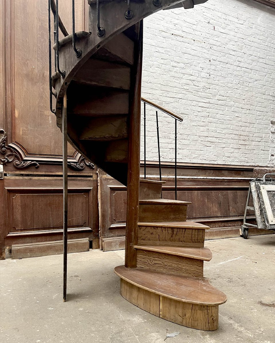 Spiral Staircase, Landing Height 252.5cm-photo-3