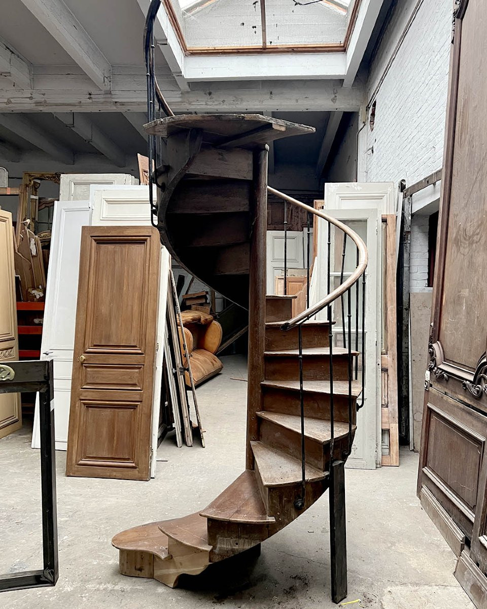 Spiral Staircase, Landing Height 252.5cm-photo-4