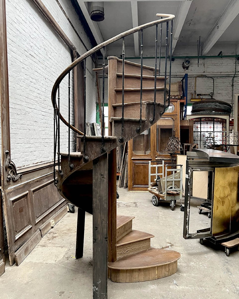 Spiral Staircase, Landing Height 252.5cm-photo-1