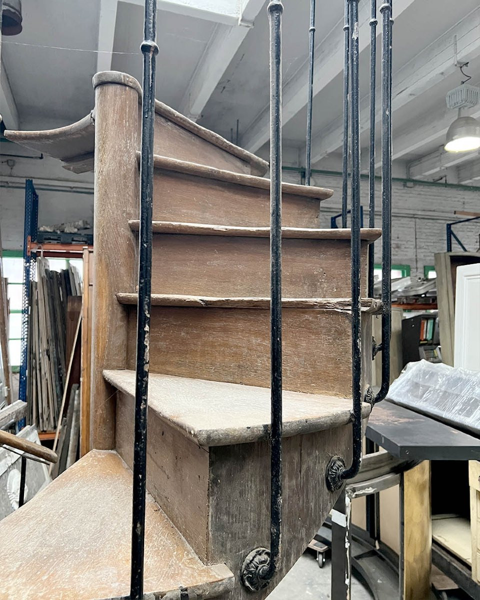 Spiral Staircase, Landing Height 252.5cm-photo-3