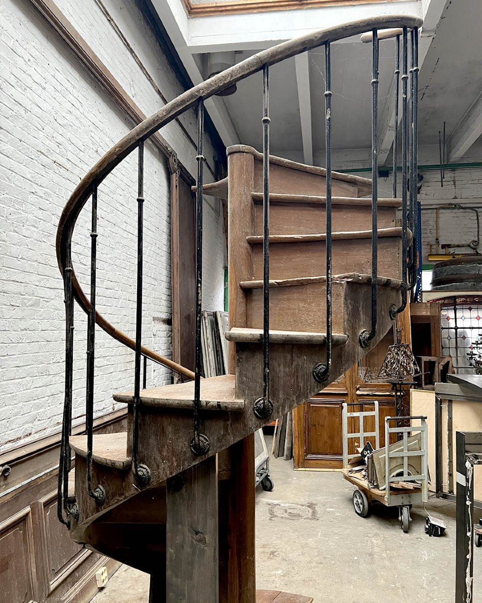 Spiral Staircase, Landing Height 252.5cm-photo-5