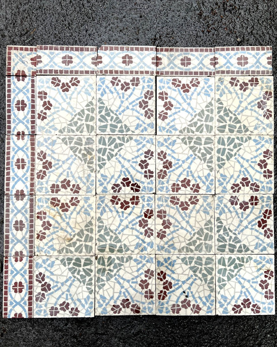 Lot Of 53 M² Of Cement Tiles With Its Border