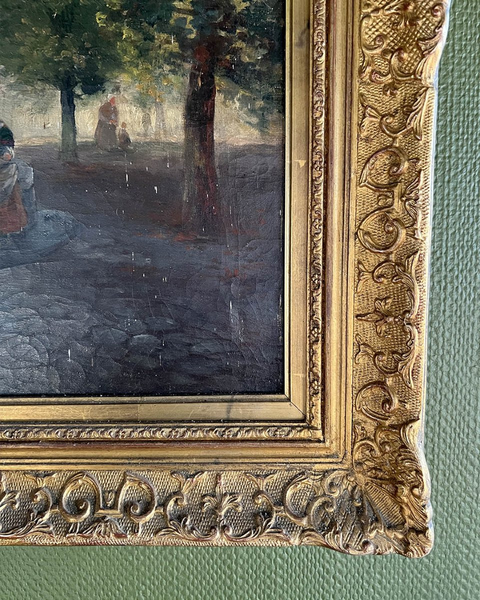 Paire de peintures de scènes de village, huiles sur toile, encadrements dorés sculptés-photo-3