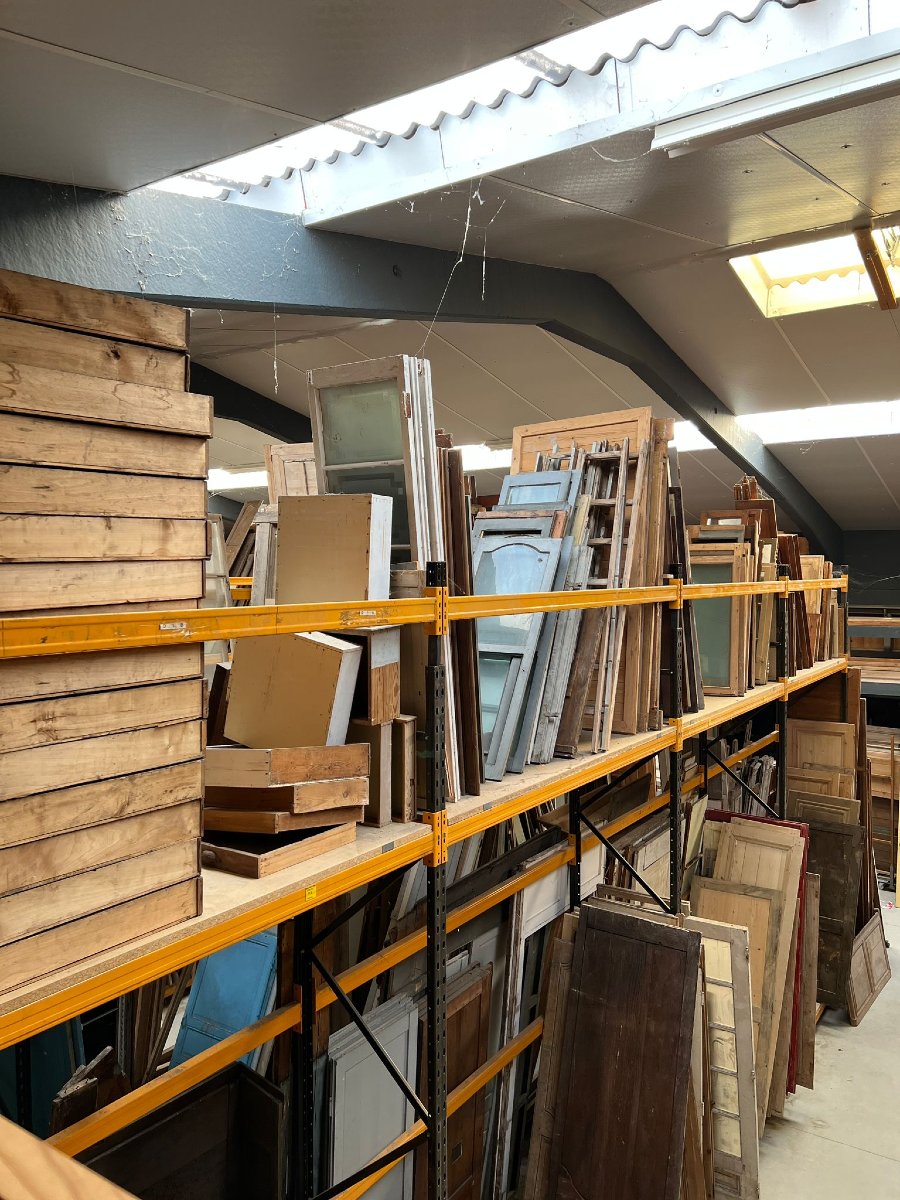 Stock de l'entrepôt complet (portes, fenêtres, boiseries, mobilier, trumeaux, impostes)-photo-2