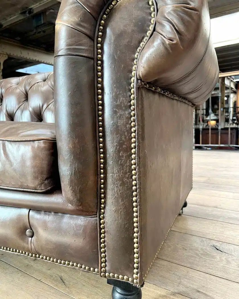 Taupe Leather Chesterfield Sofa-photo-7