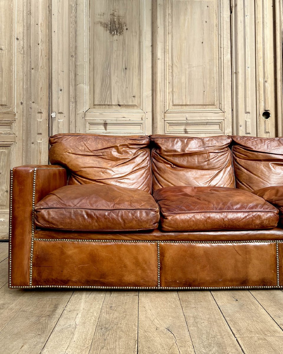 4-seater Sofa In Studded Full-grain Leather, Single-panel Back And Feather Cushions-photo-4