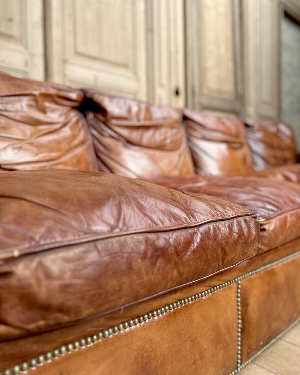 4-seater Sofa In Studded Full-grain Leather, Single-panel Back And Feather Cushions-photo-6