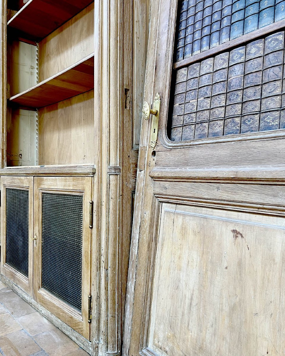 Oak Bookcase With Glass Doors And Central Niche-photo-4