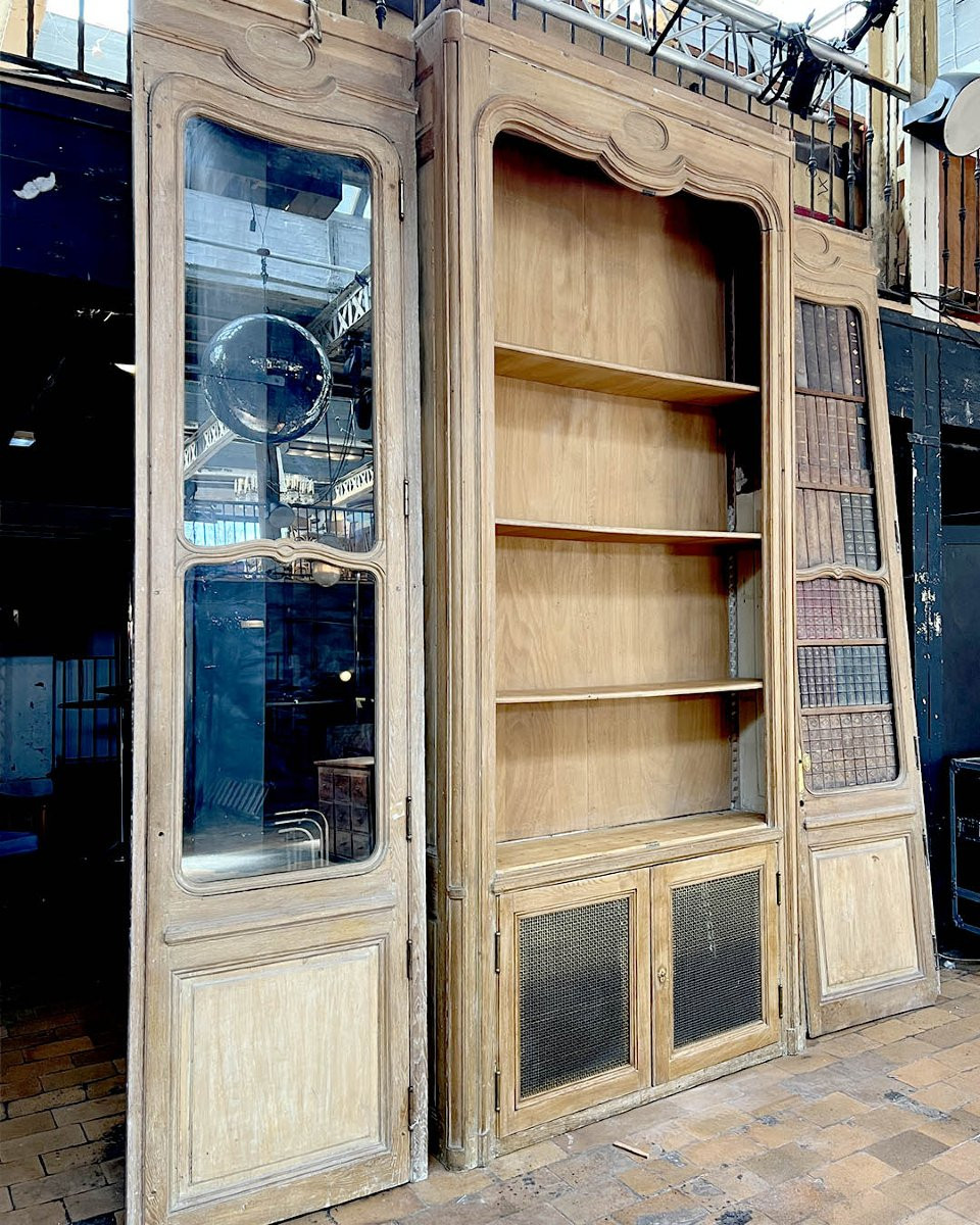 Oak Bookcase With Glass Doors And Central Niche-photo-5