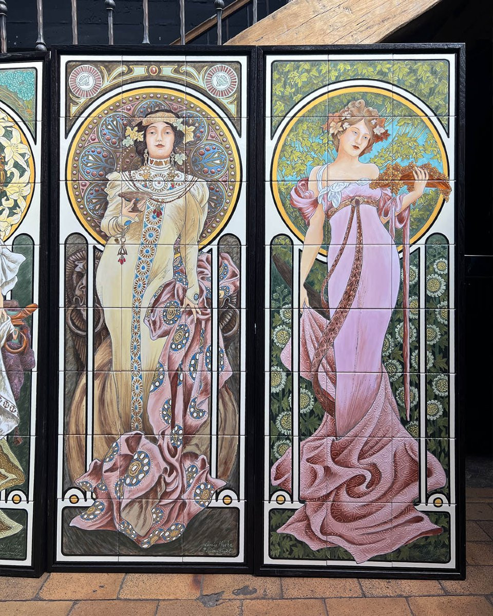 Contemporary Ceramic Lot After Mucha-photo-4