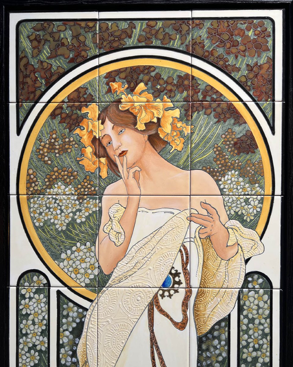 Contemporary Ceramic Lot After Mucha-photo-1
