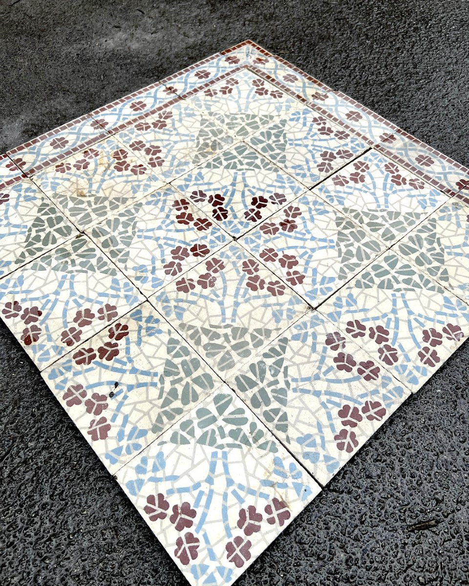 53 M² Cement Tiles With Frieze-photo-2