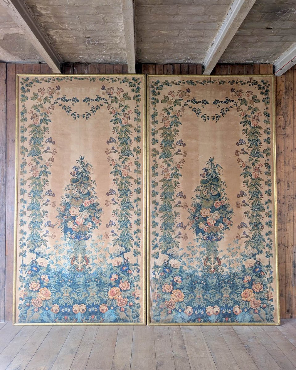 Pair Of Large Panels Printed On Silk-photo-2