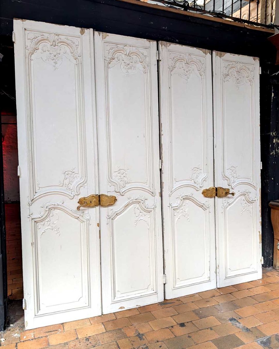 Paire de doubles portes Louis XV, décor en stuc recto-verso