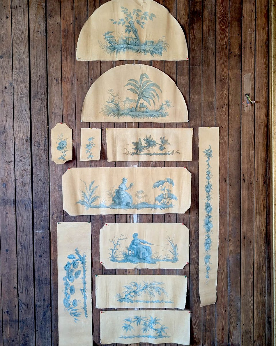 Ensemble de Fragments de Toiles Peintes à Décor de Chinoiseries