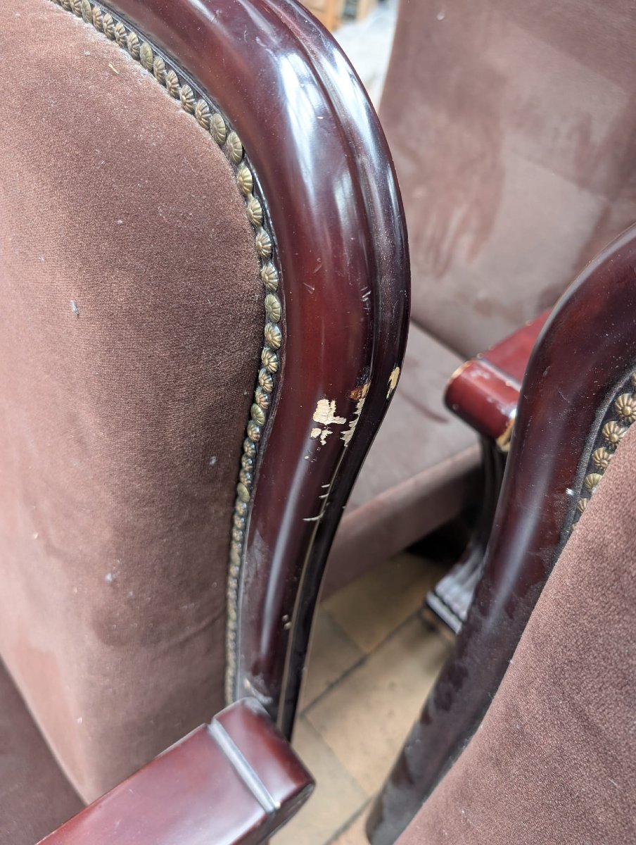 Lot de 25 anciens fauteuils de théâtre, bois et velours-photo-4