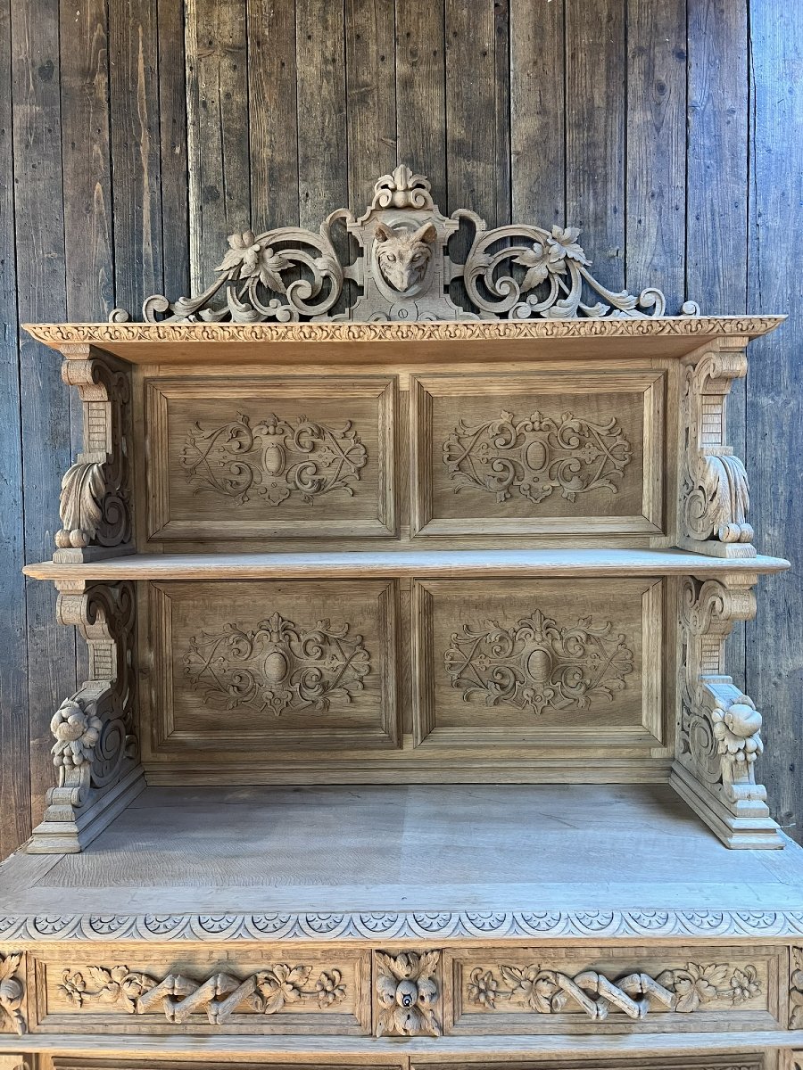 Buffet deux corps de style Henri II en chêne décapé, 120 x 210 x 53 cm-photo-1