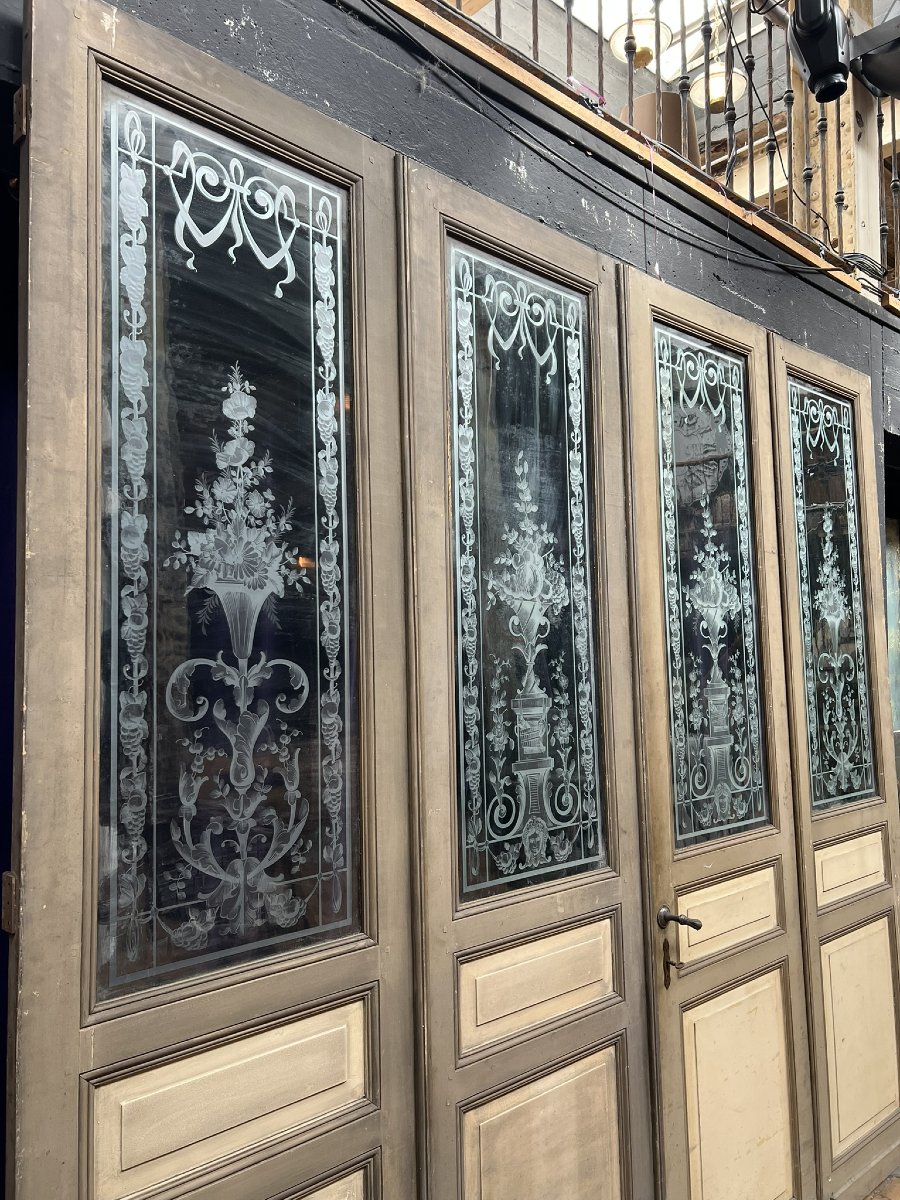 Ensemble de quatre portes anciennes en verre gravé, style Napoléon III, 266 x 291 cm-photo-3