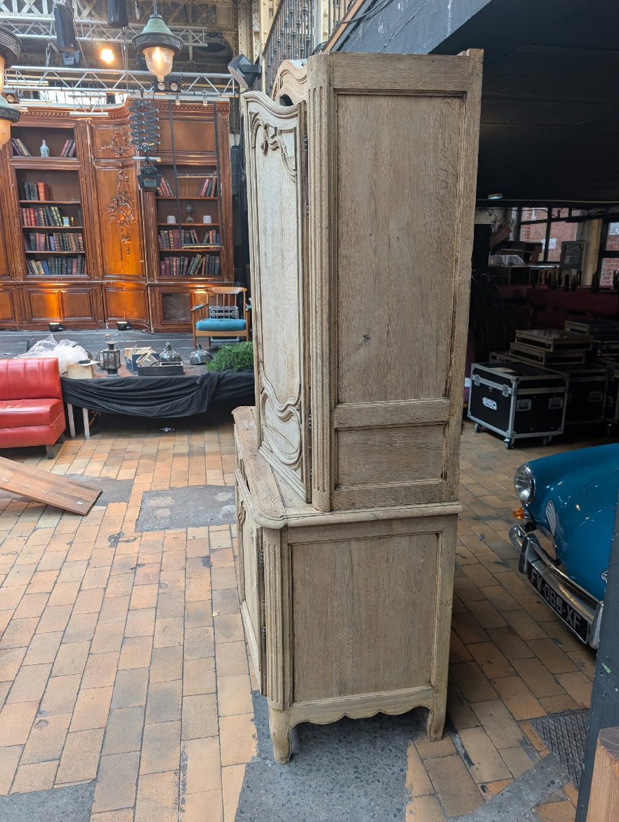 Stripped Oak Cabinet — 18th-century Two-section Sideboard, 155 X 258 X 70 Cm-photo-2