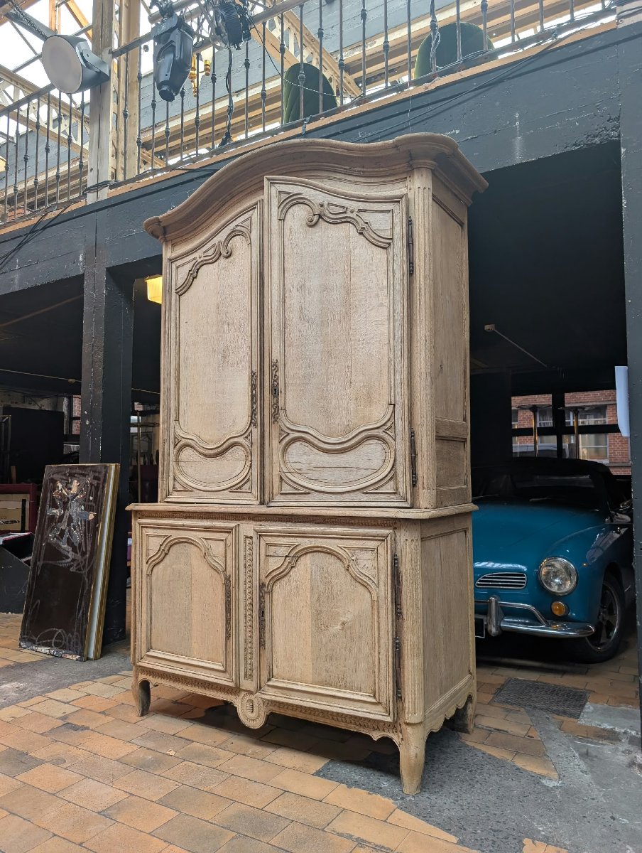 Stripped Oak Cabinet — 18th-century Two-section Sideboard, 155 X 258 X 70 Cm