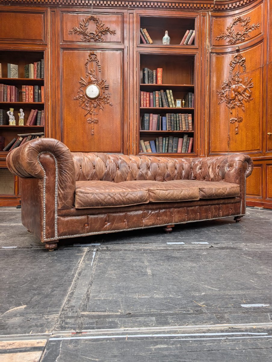 3-seater Chesterfield Sofa In Antique Brown Leather, 235 X 75 X 95 Cm