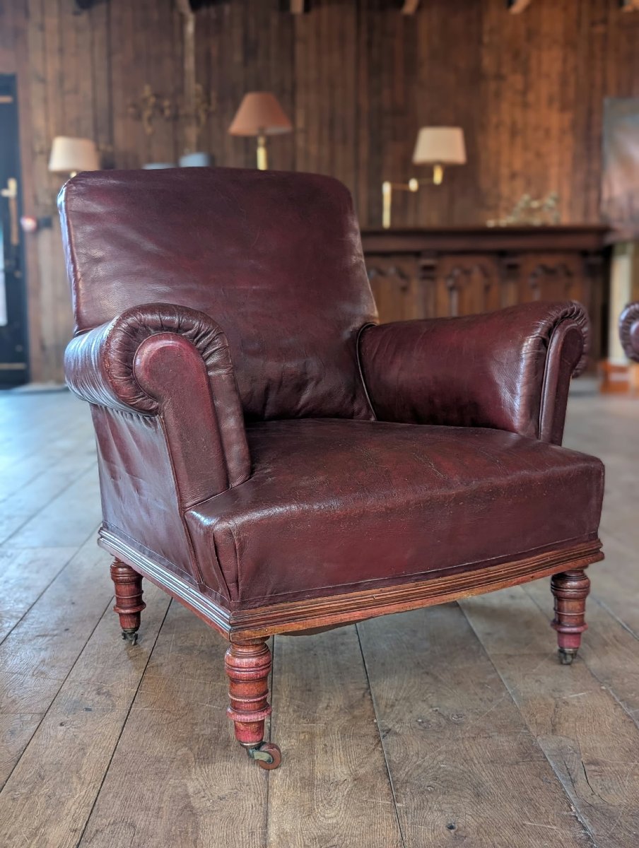 Paire de fauteuils club anglais en cuir bordeaux, XIX-photo-3