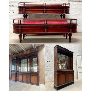 Set Of Palermo Display Cases From The Early 20th Century