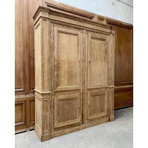 Armoire en chêne décapée