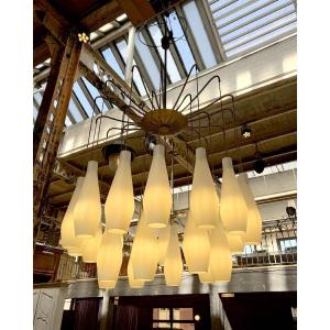 Lustre en métal à suspensions en verre opalin