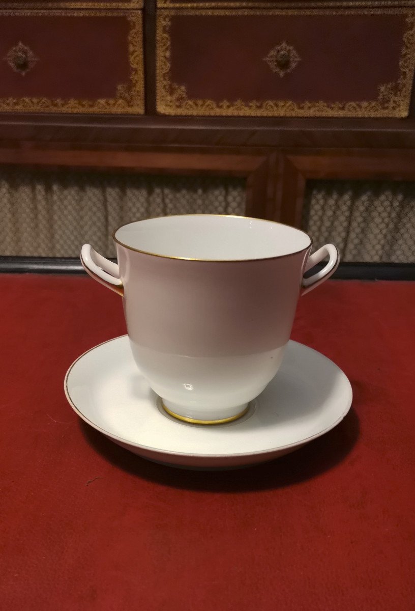 Tasse Trembleuse En Porcelaine De La Manufacture Nationale De Sèvres époque Fin XIXème