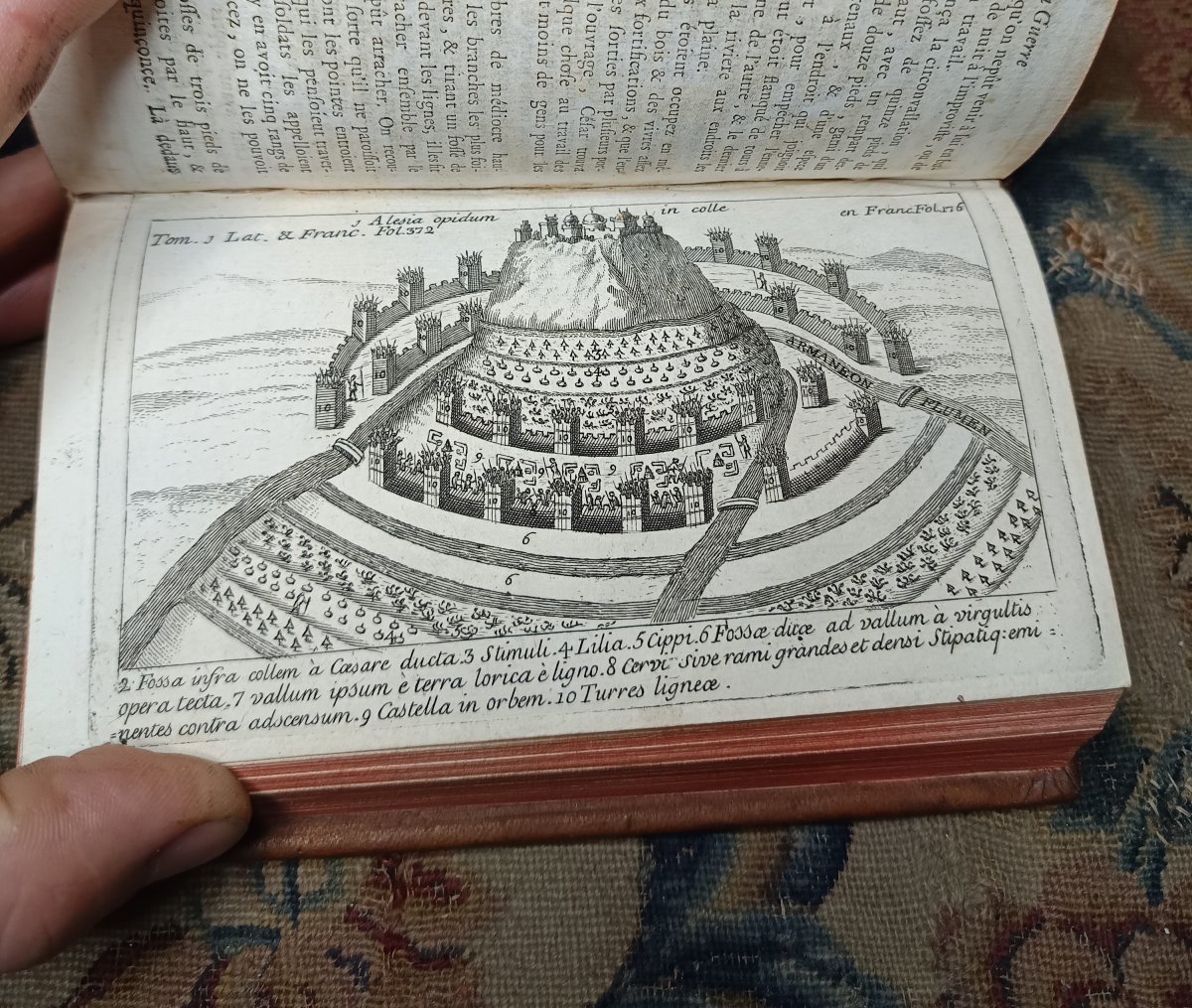 Livre "Les commentaires de César" 1708-photo-3