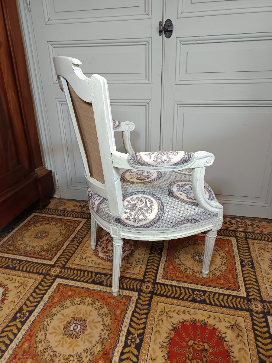 Louis XVI Period Cabriolet Armchair-photo-4