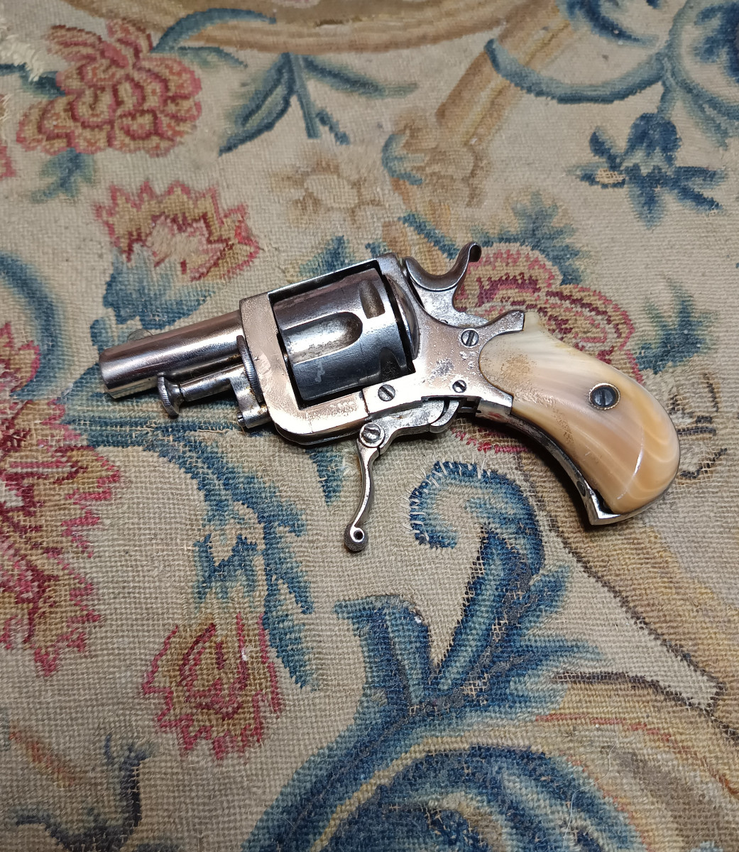 Révolver de type British Bulldog calibre 320 époque fin XIXème