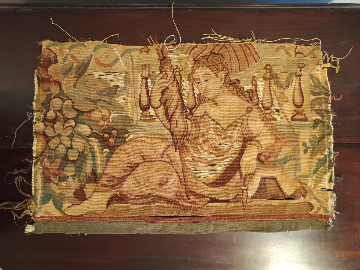 Fragment de bordure de tapisserie époque  XVIIIème