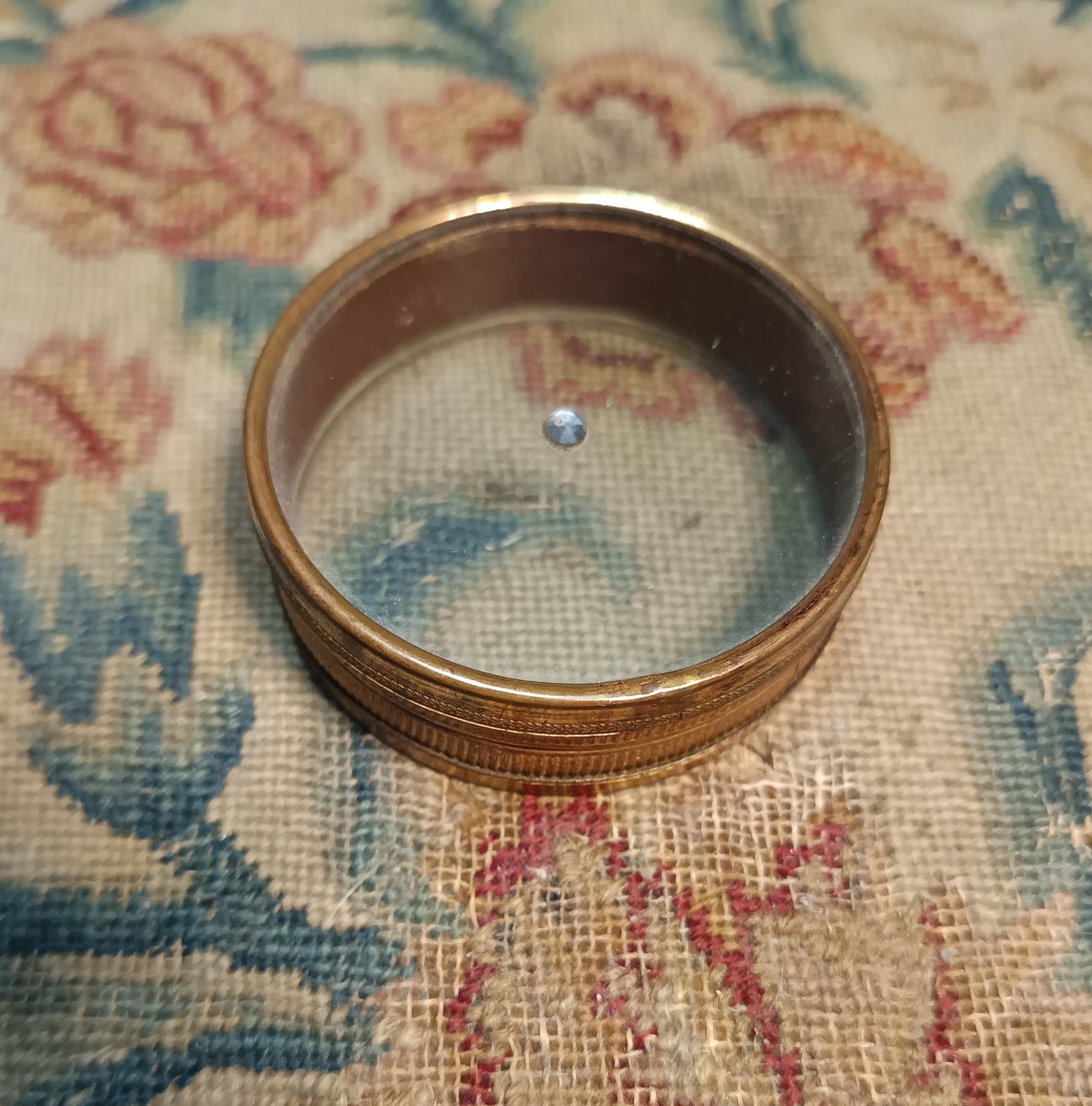 Petite boîte ronde de confiseur époque Restauration-photo-1