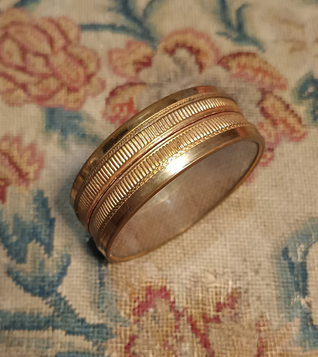 Petite boîte ronde de confiseur époque Restauration