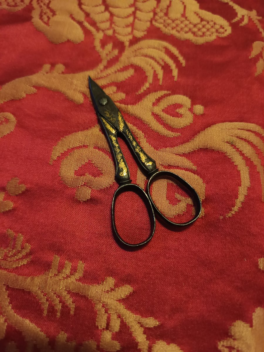 Small 18th-century Sewing Scissors With Gold Damascene Work-photo-3