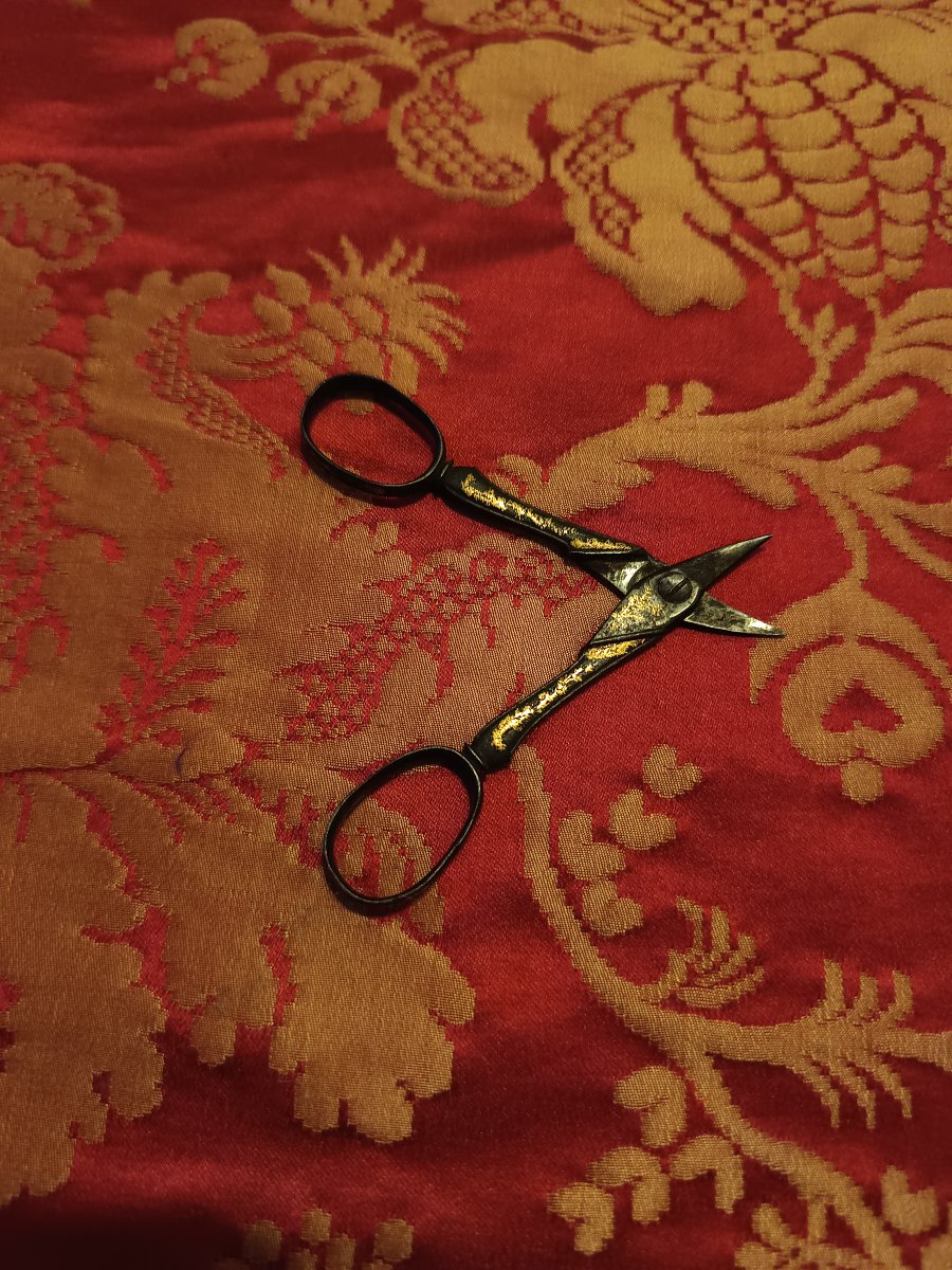 Small 18th-century Sewing Scissors With Gold Damascene Work-photo-2